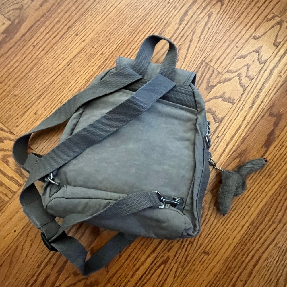 Kipling Small Bag Pack (Good Condition) - image 4